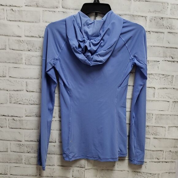 Lululemon hooded top  - Picture 3 of 4